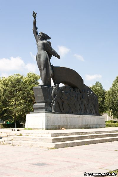 Статуя «Victoria»