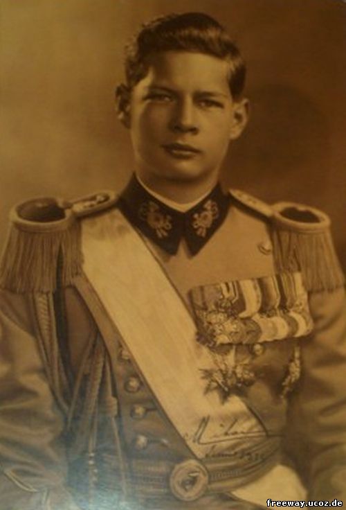Третий и четвертый король Румынии Михай I, взошедший на трон второй раз в 19 лет и свергнут в 26 лет коммунистической влатью